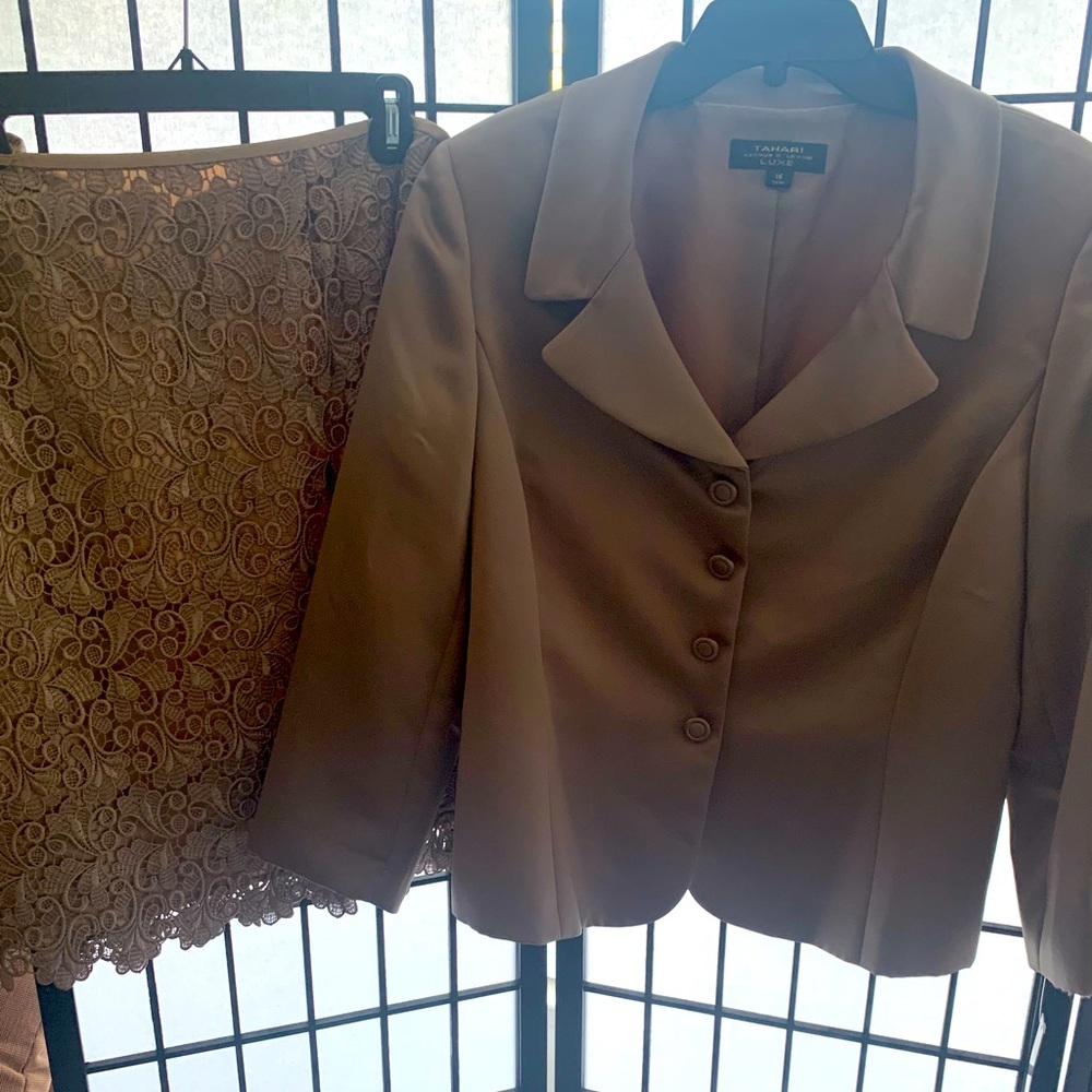 NWT-Bronze 2-piece satin Tahiti suit